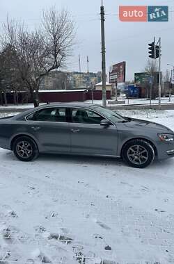 Седан Volkswagen Passat 2015 в Кам'янському