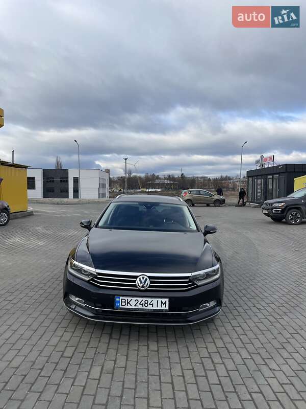 Универсал Volkswagen Passat 2018 в Ровно