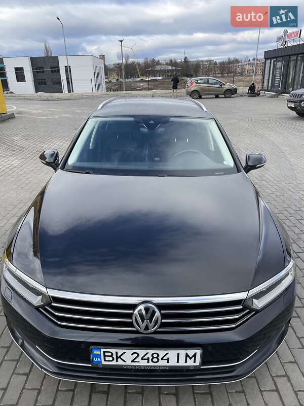 Универсал Volkswagen Passat 2018 в Ровно