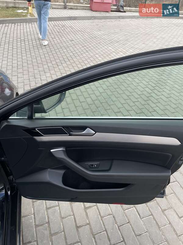 Универсал Volkswagen Passat 2018 в Ровно