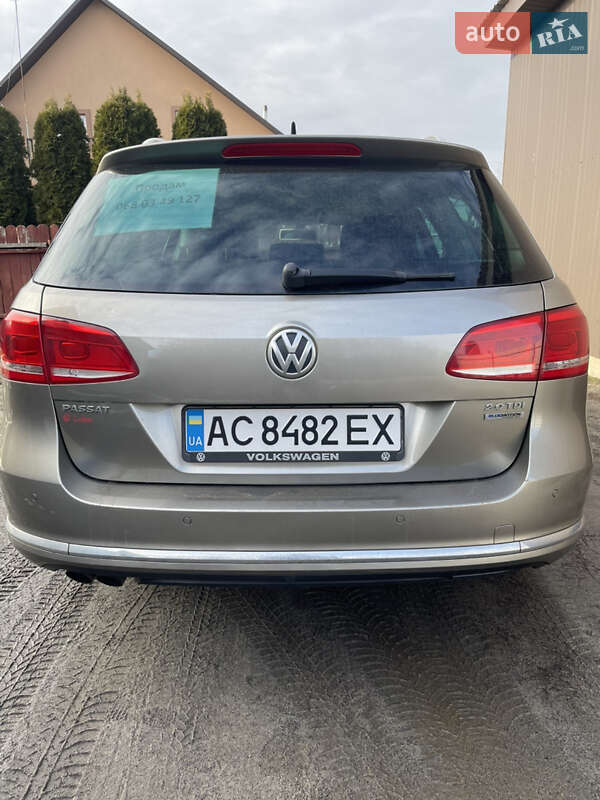 Універсал Volkswagen Passat 2013 в Маневичах