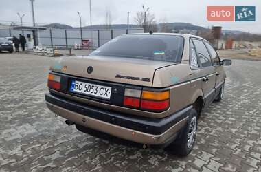 Седан Volkswagen Passat 1988 в 
