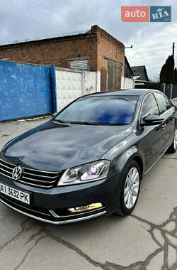 Седан Volkswagen Passat 2013 в Звягелі