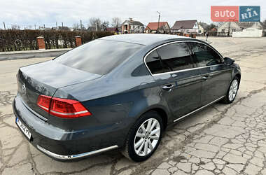 Седан Volkswagen Passat 2013 в Звягелі