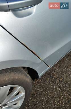 Универсал Volkswagen Passat 2011 в 