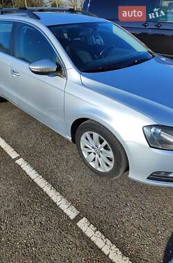 Универсал Volkswagen Passat 2011 в 