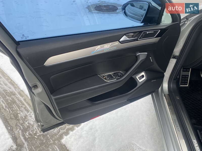 Седан Volkswagen Passat 2016 в Коростене