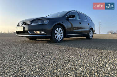 Универсал Volkswagen Passat 2012 в Тернополе