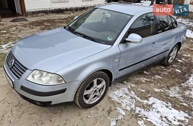Седан Volkswagen Passat 2004 в 