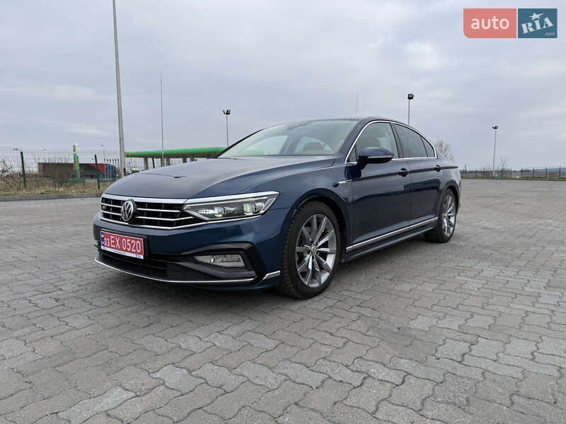 Седан Volkswagen Passat 2020 в Рава-Русской