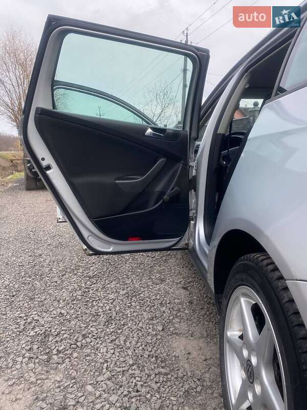 Универсал Volkswagen Passat 2006 в Рожище
