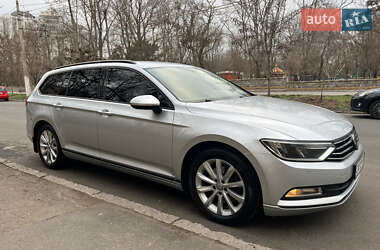 Универсал Volkswagen Passat 2015 в Одессе