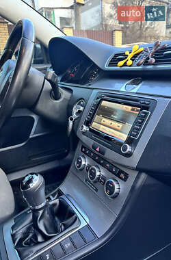 Универсал Volkswagen Passat 2014 в 