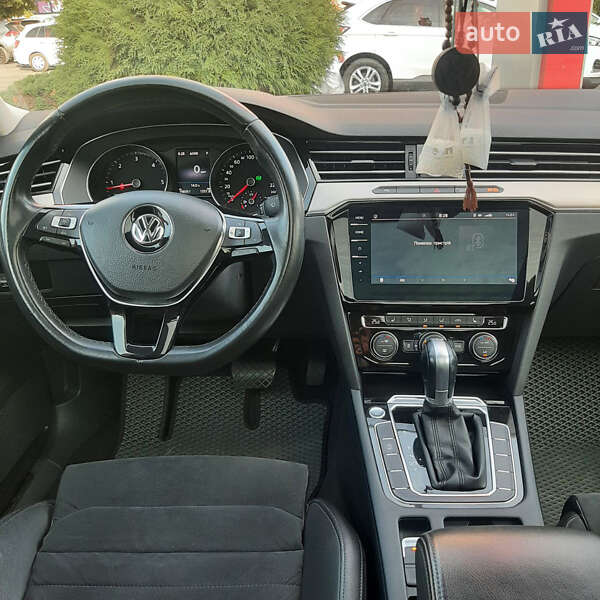 Универсал Volkswagen Passat 2017 в Хмельницком фото 10 Универсал Volkswagen Passat 2017 в Хмельницком