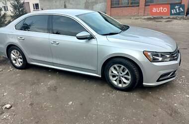 Седан Volkswagen Passat 2016 в Криничках