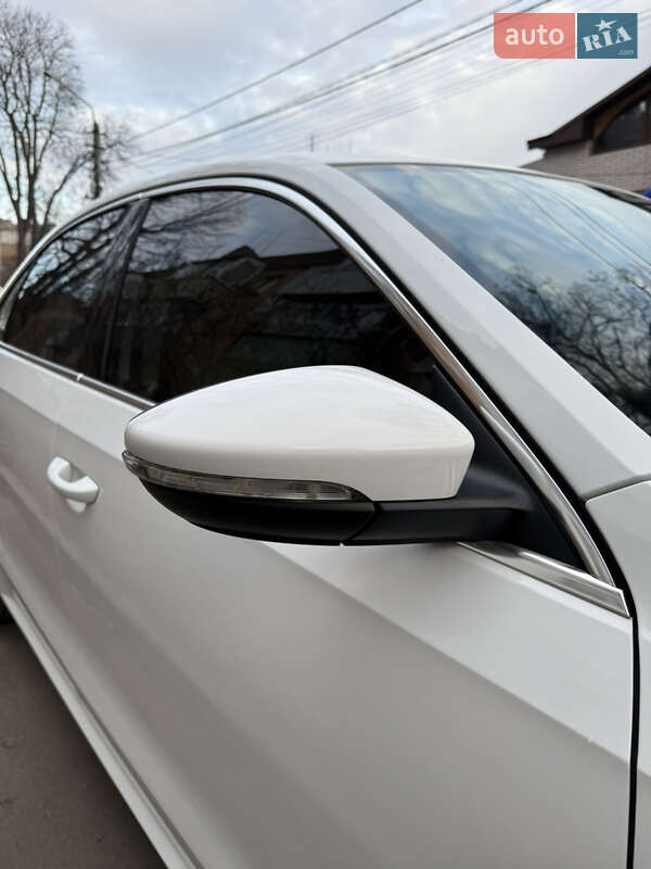 Седан Volkswagen Passat 2018 в Киеве фото 11 Седан Volkswagen Passat 2018 в Киеве