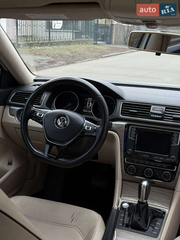 Седан Volkswagen Passat 2018 в Киеве фото 7 Седан Volkswagen Passat 2018 в Киеве