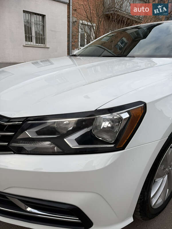 Седан Volkswagen Passat 2018 в Киеве фото 10 Седан Volkswagen Passat 2018 в Киеве