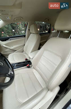 Седан Volkswagen Passat 2015 в 