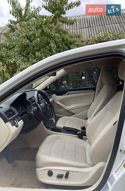 Седан Volkswagen Passat 2015 в 
