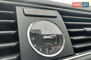 Седан Volkswagen Passat 2017 в 