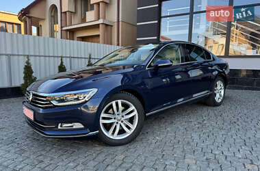 Седан Volkswagen Passat 2016 в Тячеве