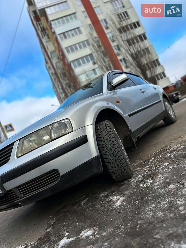 Седан Volkswagen Passat 1997 в Харкові