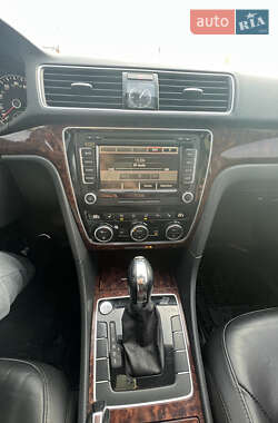 Седан Volkswagen Passat 2012 в 