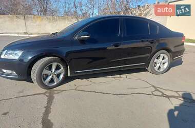 Седан Volkswagen Passat 2012 в Дніпрі