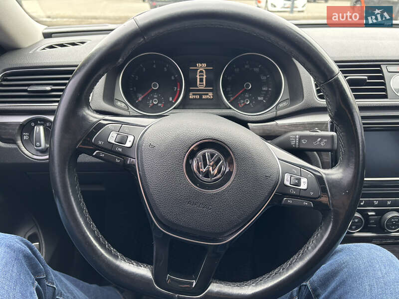 Седан Volkswagen Passat 2017 в Киеве