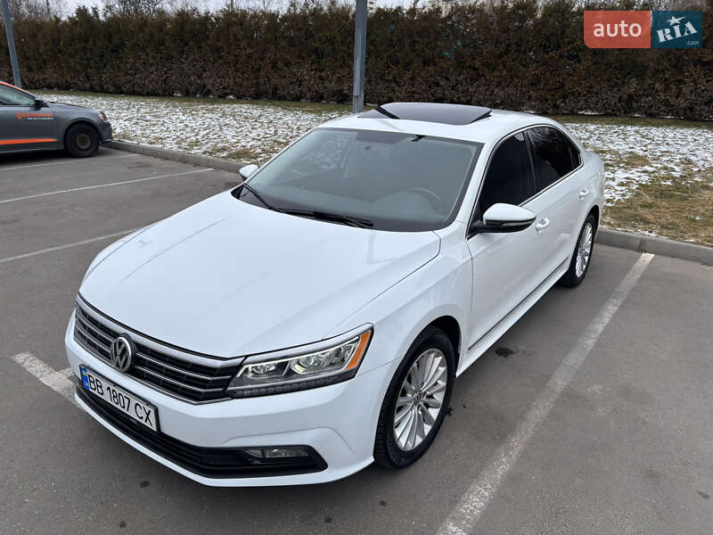 Седан Volkswagen Passat 2017 в Киеве