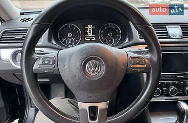 Седан Volkswagen Passat 2011 в Чернигове