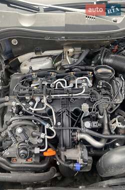 Универсал Volkswagen Passat 2011 в 