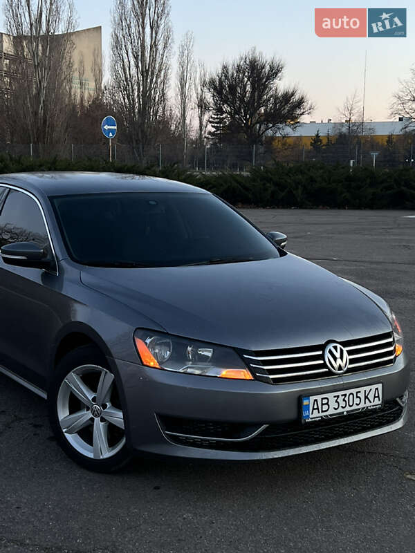 Седан Volkswagen Passat 2012 в Николаеве