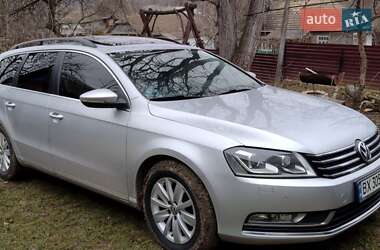 Универсал Volkswagen Passat 2013 в Кельменцах