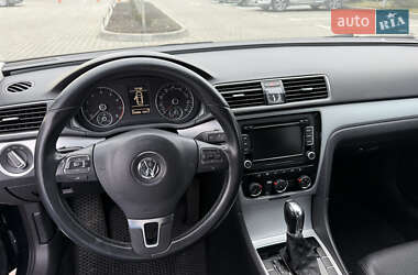 Седан Volkswagen Passat 2012 в Львові