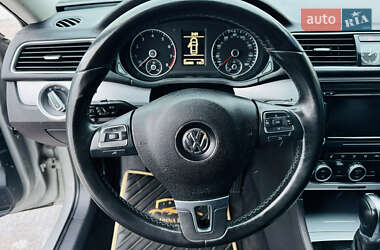 Седан Volkswagen Passat 2011 в Харкові