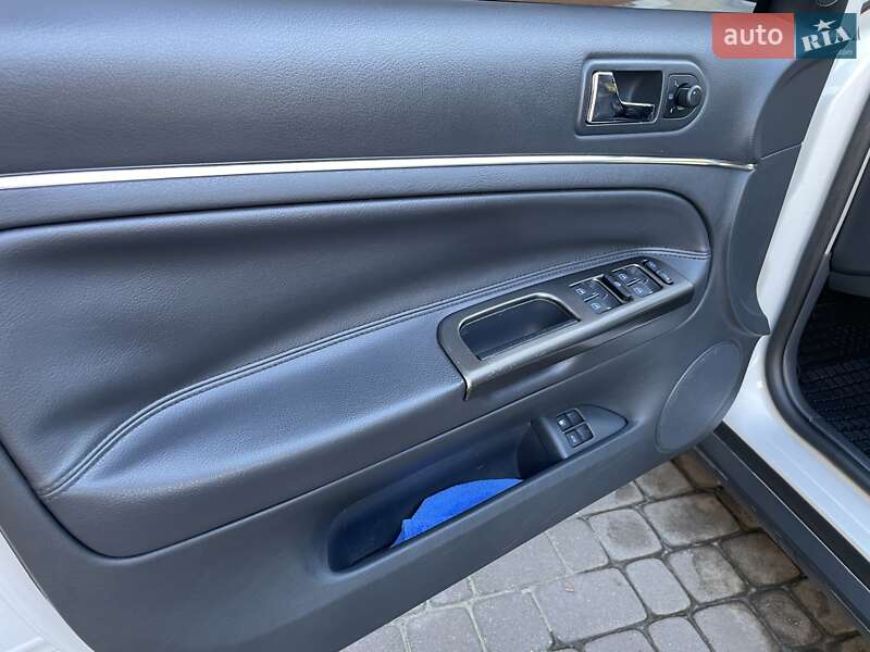 Седан Volkswagen Passat 2004 в Тернополе