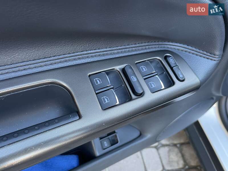 Седан Volkswagen Passat 2004 в Тернополе
