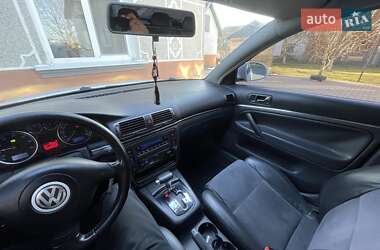 Седан Volkswagen Passat 2004 в 