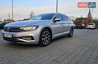 Универсал Volkswagen Passat 2019 в Львове