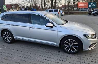 Универсал Volkswagen Passat 2019 в Львове