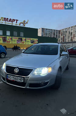 Універсал Volkswagen Passat 2010 в Ужгороді