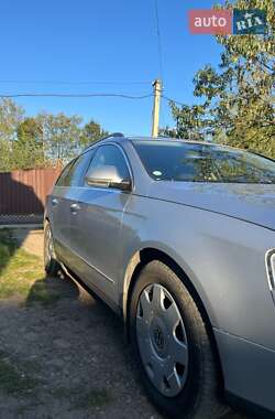 Универсал Volkswagen Passat 2009 в 