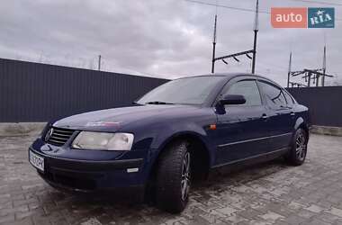 Седан Volkswagen Passat 1997 в Сколе