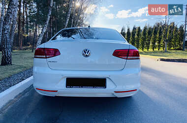 Седан Volkswagen Passat 2018 в Києві