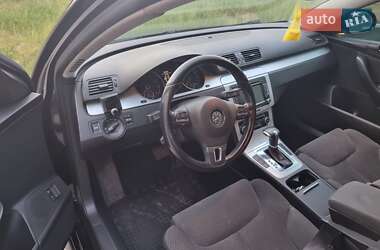 Седан Volkswagen Passat 2010 в Сокалі