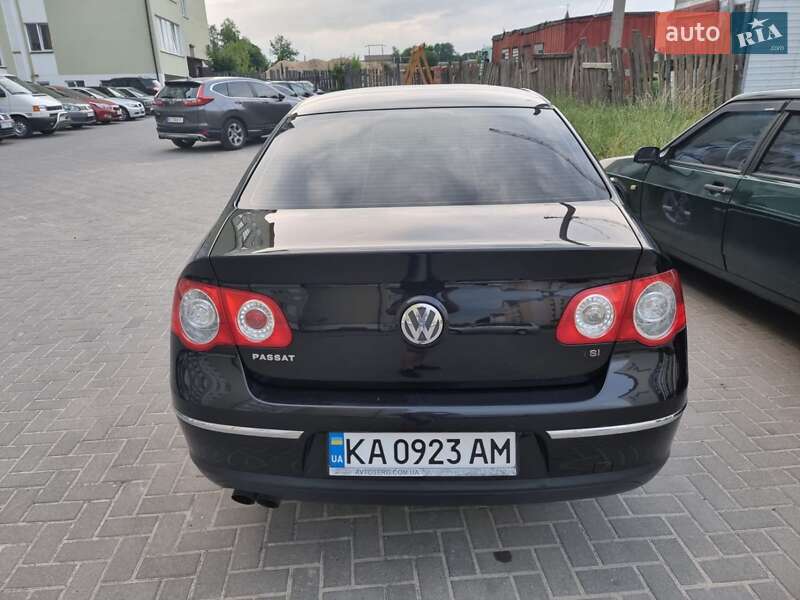 Седан Volkswagen Passat 2010 в Сокале