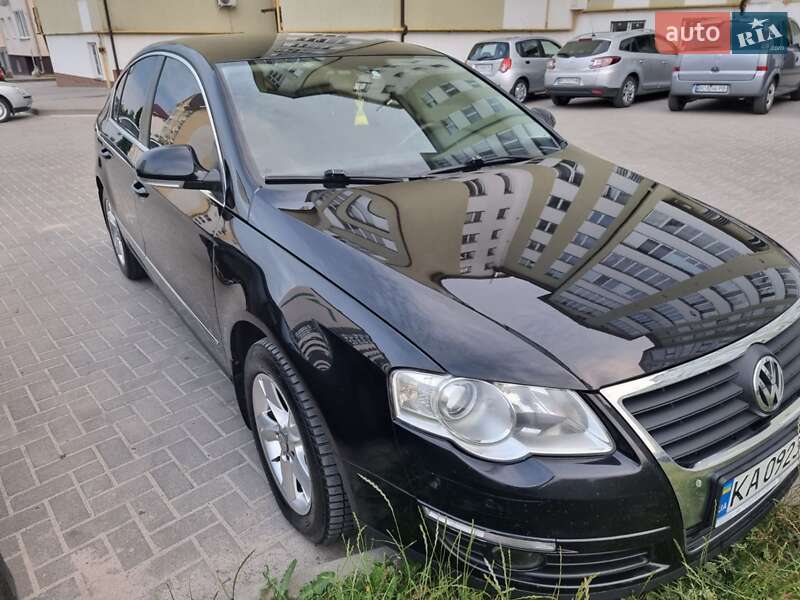 Седан Volkswagen Passat 2010 в Сокалі