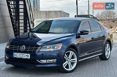 Седан Volkswagen Passat 2013 в Дніпрі